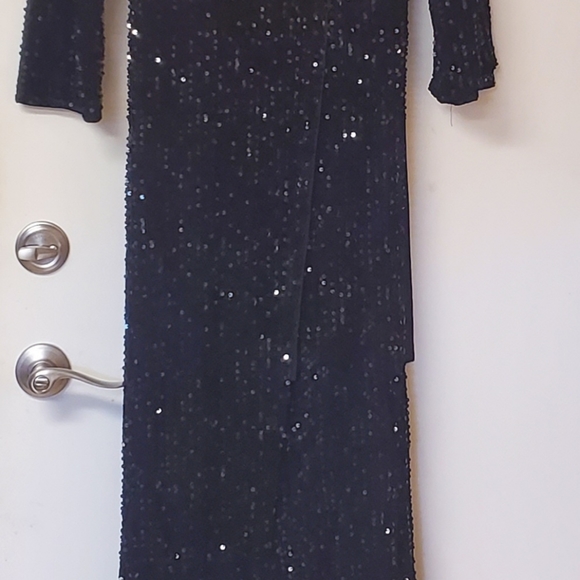 Dress - Picture 2 of 4